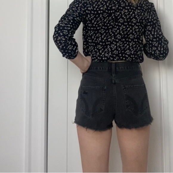Hollister shorts - Picture 2 of 4
